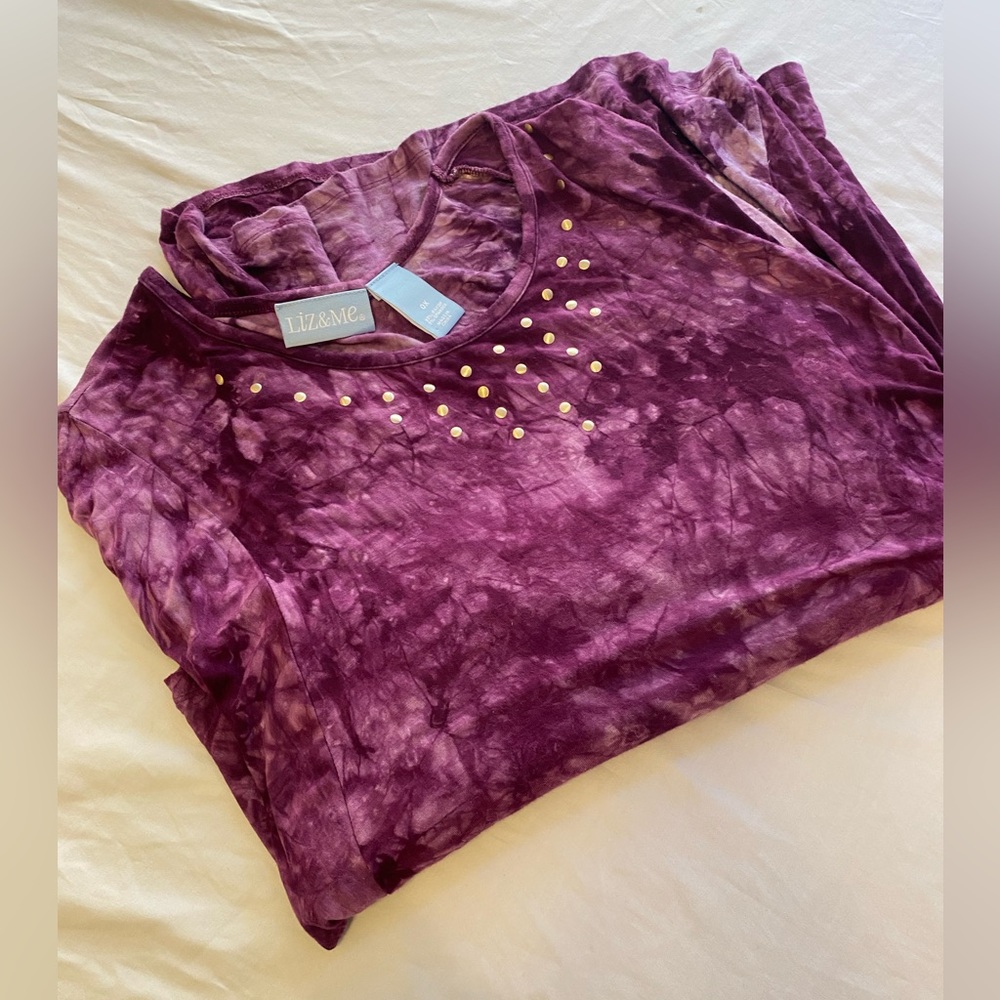 Woman’s short sleeve blouse size 0X